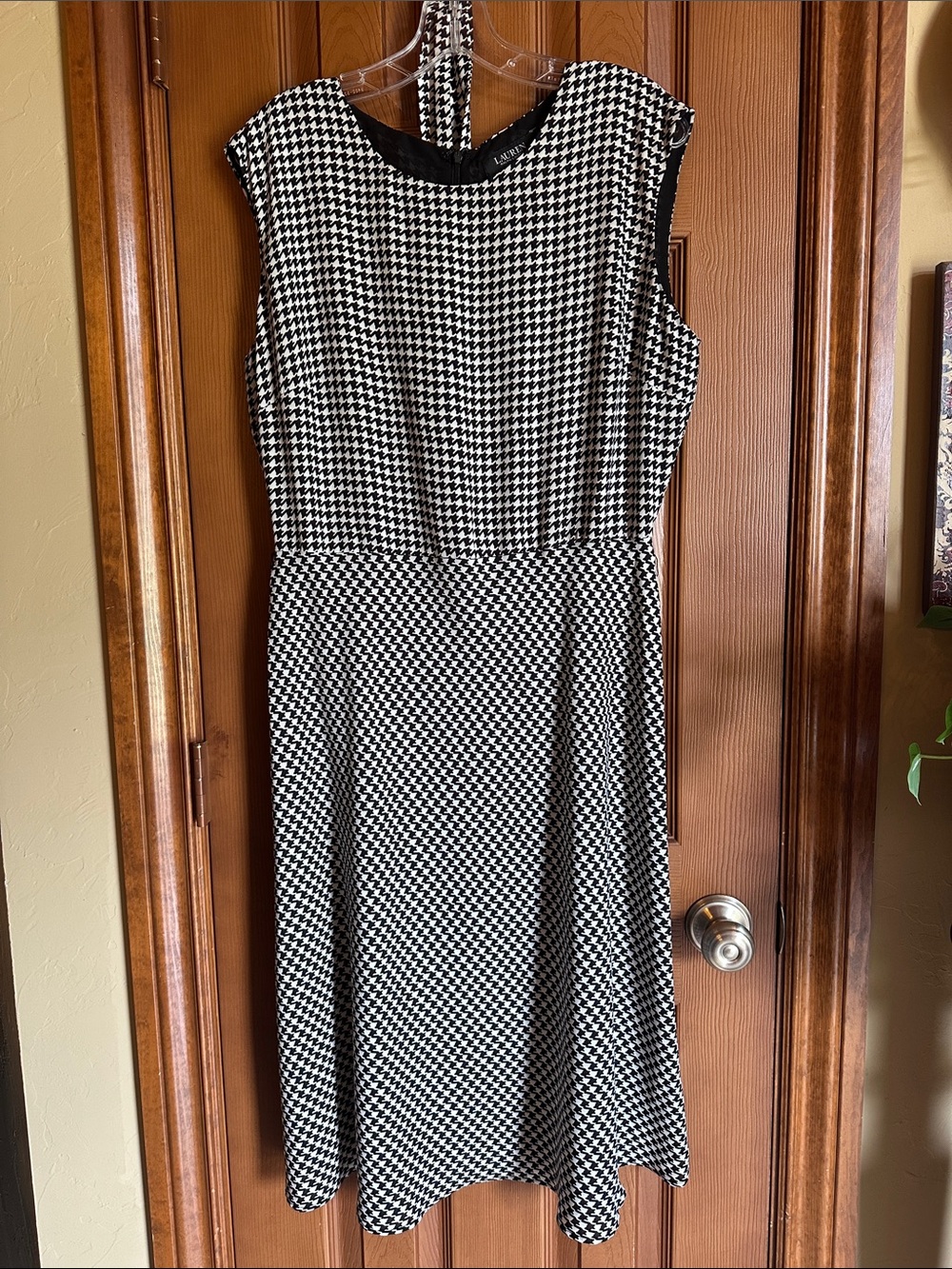 Lauren Ralph Lauren Sleeveless Houndstooth Tie-Waist Dress, size 14 - Picture 6 of 9